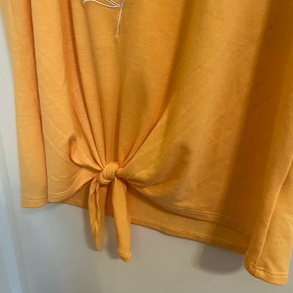 True Self Orange Sleeveless Top with Floral Print- NWT - Picture 4 of 9